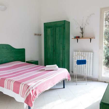 ナルド The Aia Bed & Breakfast エクステリア 写真