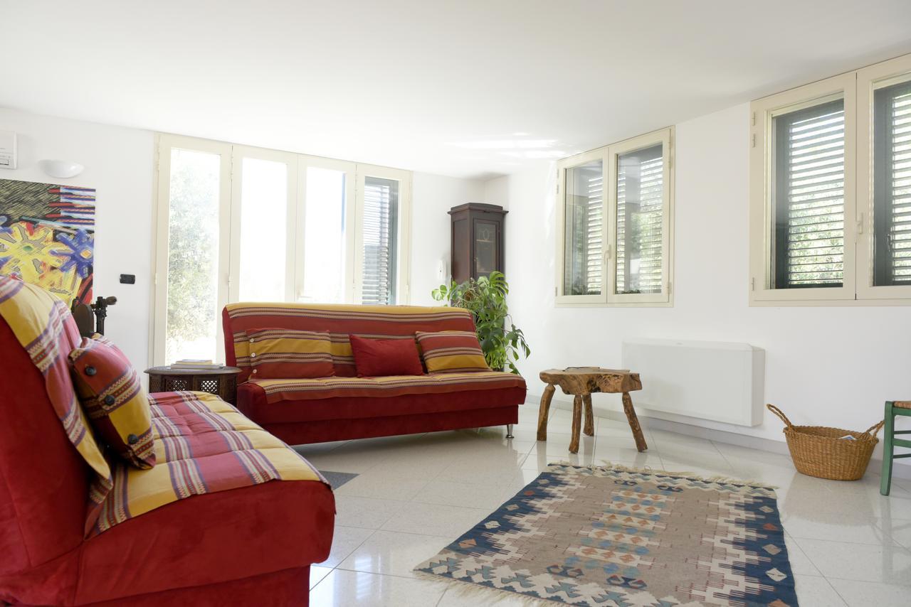 ナルド The Aia Bed & Breakfast エクステリア 写真